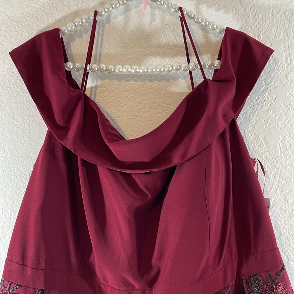 Morgan & Co. Juniors' Embroidered Cold-Shoulder Fit & Flare Dress Pockets Sz 20W - Picture 5 of 14